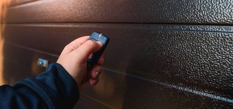 automatic door opener with remote control in Long Beach